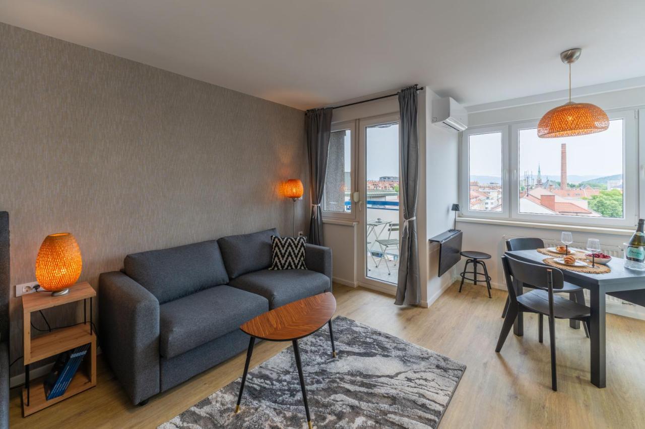 Elegant Tour As Studio Gilly With Open Views And A Balcony In The Center Ljubljana Exterior photo